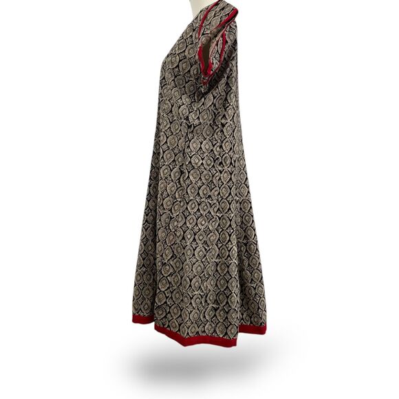 Vintage 50s 60s Handsewn A-line Dress Blk/Creme with V Neck, Red Stand up Collar - Picture 3 of 7